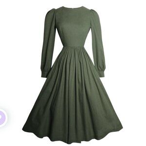 New Hearts and Found Linen Dress in Hunter Green Sustainable Cottagecore